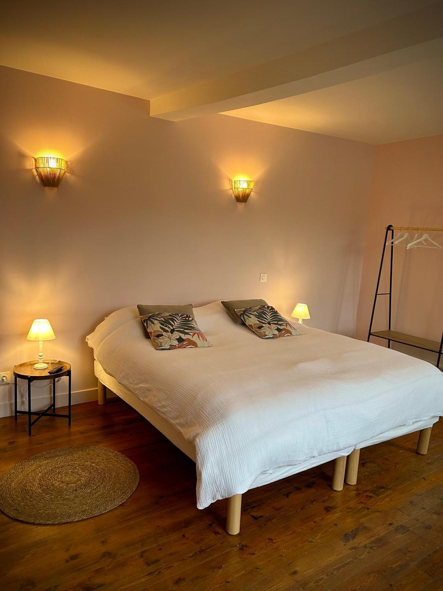 Le Domaine Du Castel Bed & Breakfast Saulzoir Exterior photo
